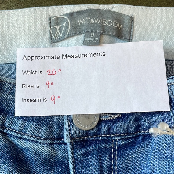 WIT & WISDOM Ab'Solution MWT Denim Shorts light blue size 0 - Picture 3 of 8
